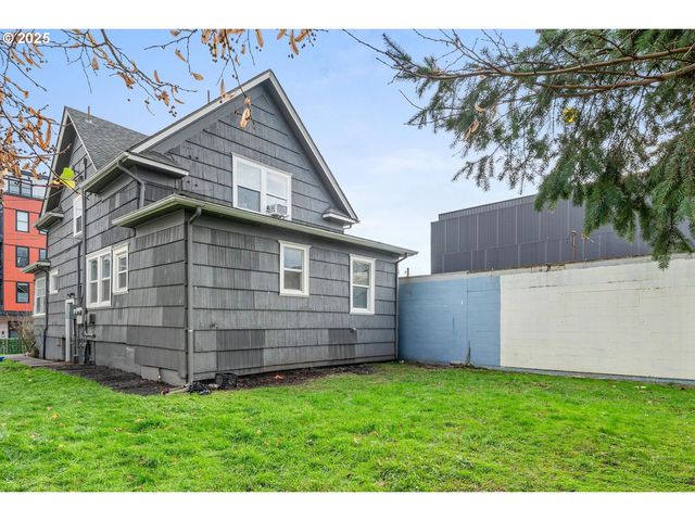 4743 N ALBINA Ave, Portland, OR 97217