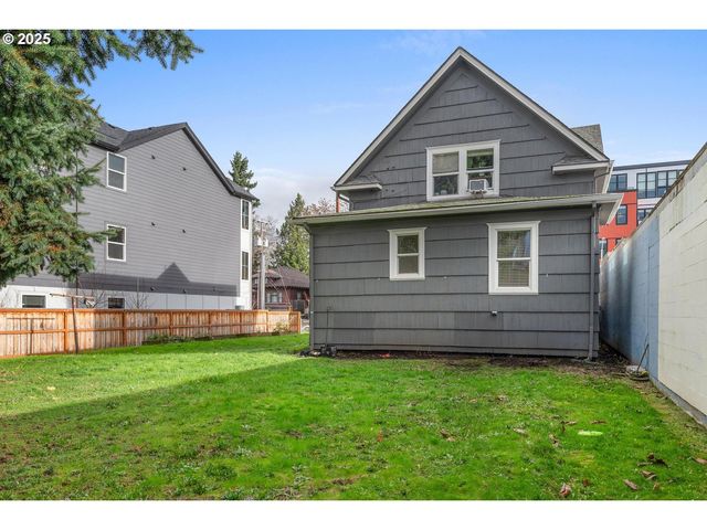 4743 N ALBINA Ave, Portland, OR 97217