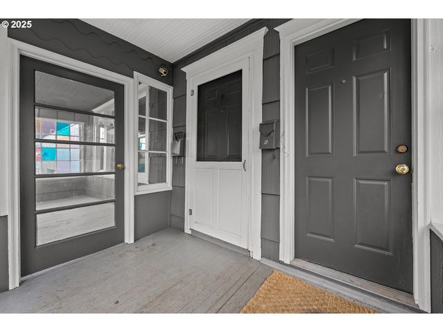 4743 N ALBINA Ave, Portland, OR 97217