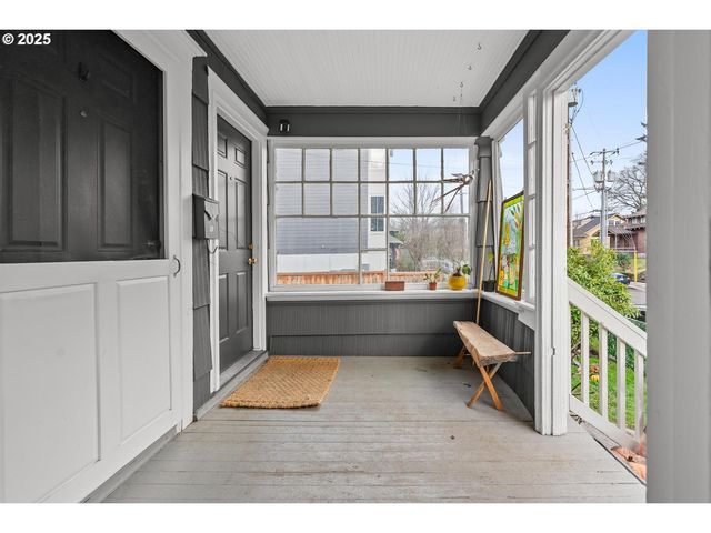 4743 N ALBINA Ave, Portland, OR 97217