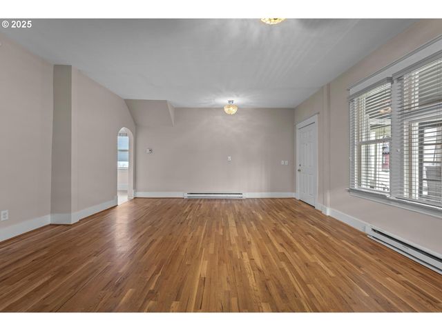 4743 N ALBINA Ave, Portland, OR 97217