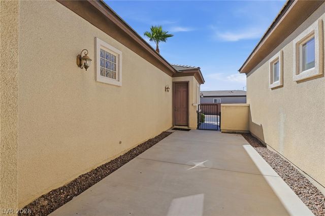 3817 Cackling Goose Drive, North Las Vegas, NV 89084