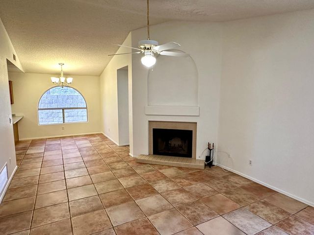 2914 E Woodland Drive, Phoenix, AZ 85048