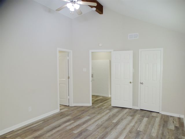 202 E Cober Drive, Grand Prairie, TX 75051