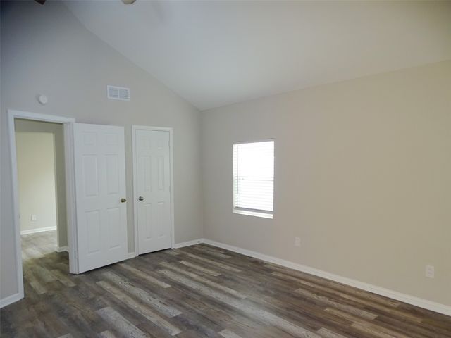 202 E Cober Drive, Grand Prairie, TX 75051