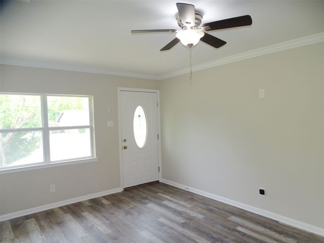 202 E Cober Drive, Grand Prairie, TX 75051