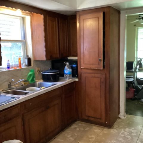 17503 Algoa Road, Alvin, TX 77511