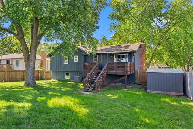 1608 E 151st Terrace, Olathe, KS 66062