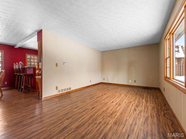 226 S 9th Street, East Alton, IL 62024