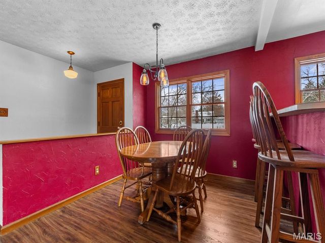 226 S 9th Street, East Alton, IL 62024