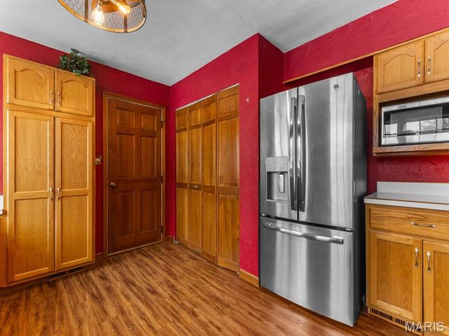 226 S 9th Street, East Alton, IL 62024