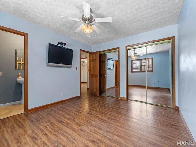 226 S 9th Street, East Alton, IL 62024