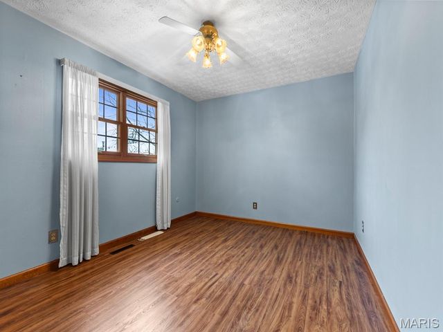 226 S 9th Street, East Alton, IL 62024