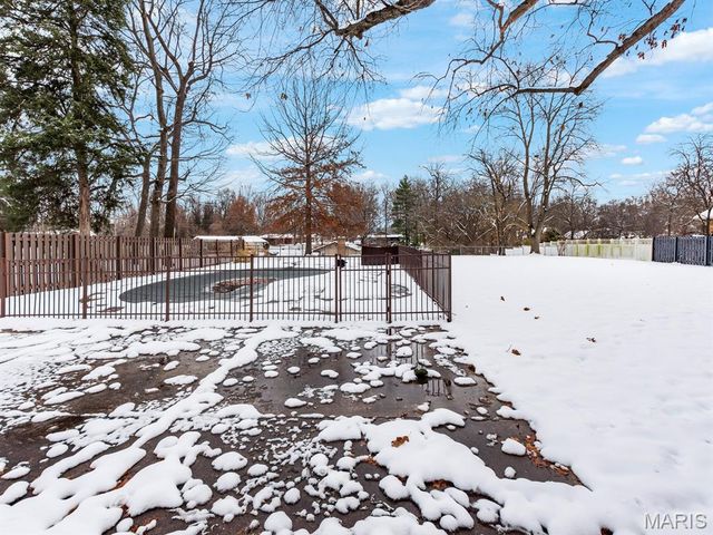 226 S 9th Street, East Alton, IL 62024