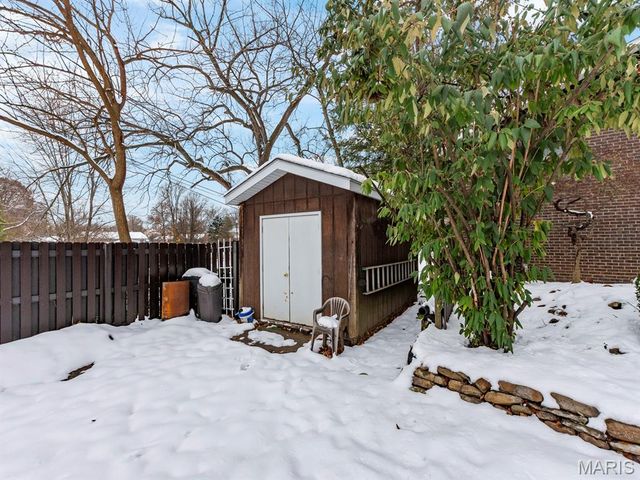 226 S 9th Street, East Alton, IL 62024