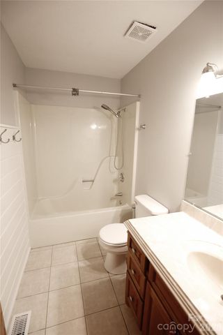 5516 Brookwood Lane, Hickory, NC 28602