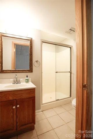 5516 Brookwood Lane, Hickory, NC 28602