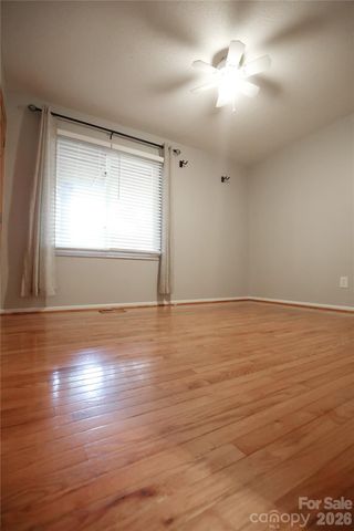 5516 Brookwood Lane, Hickory, NC 28602