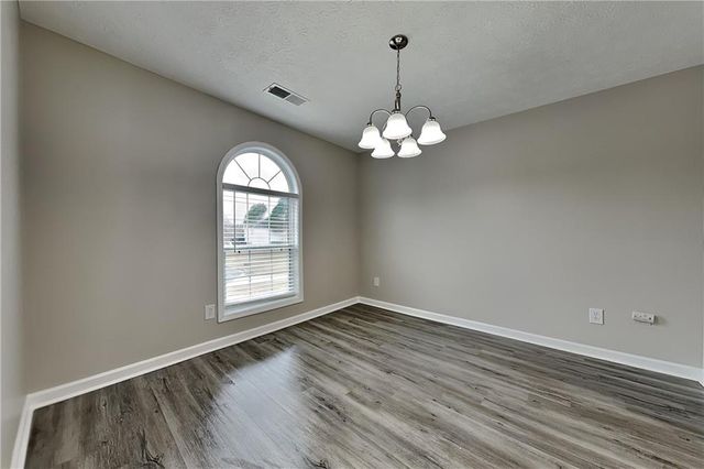 1550 Twin Manor Drive, Loganville, GA 30052