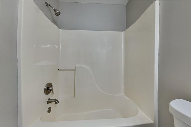 1550 Twin Manor Drive, Loganville, GA 30052