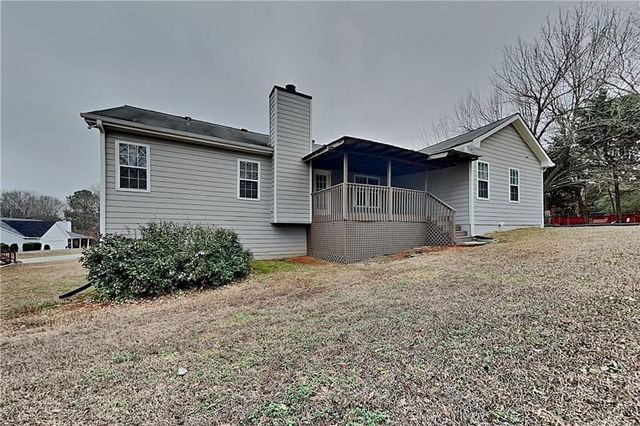 1550 Twin Manor Drive, Loganville, GA 30052