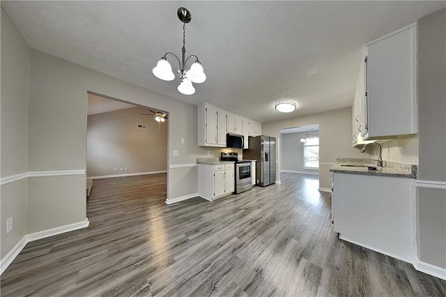 1550 Twin Manor Drive, Loganville, GA 30052