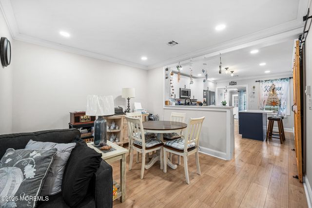 24 Calle De Elvira B, Freehold, NJ 07728