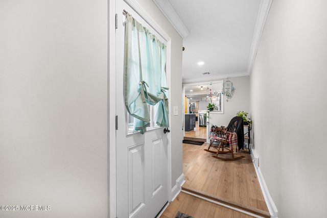 24 Calle De Elvira B, Freehold, NJ 07728