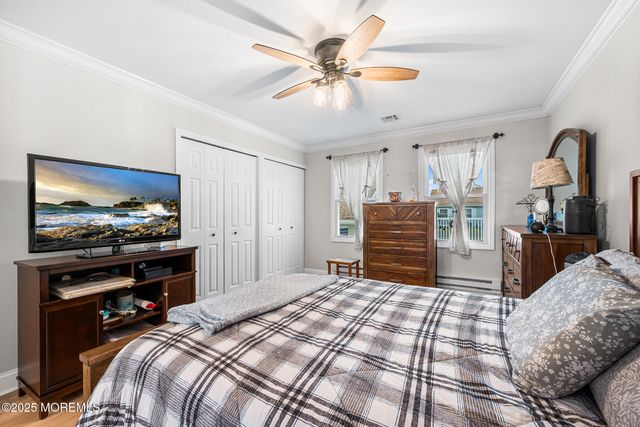 24 Calle De Elvira B, Freehold, NJ 07728