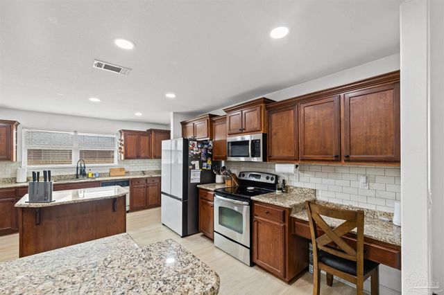 1509 Woodlawn Way, Gulf Breeze, FL 32563