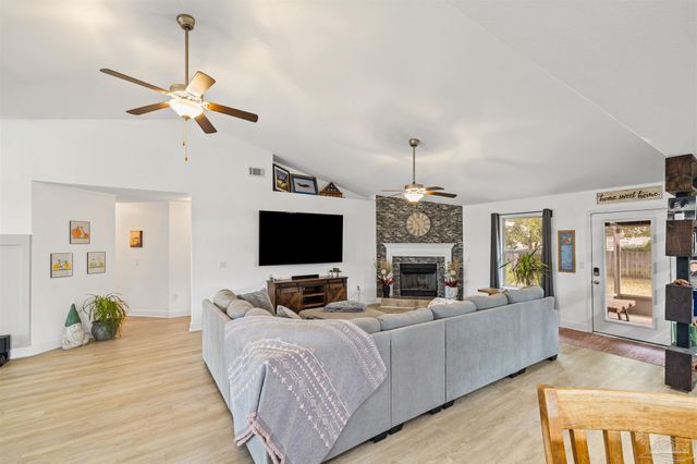 1509 Woodlawn Way, Gulf Breeze, FL 32563