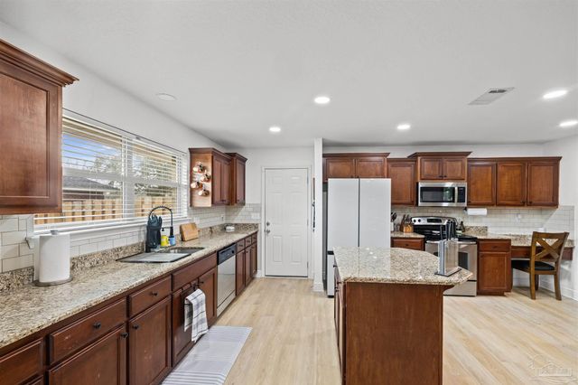 1509 Woodlawn Way, Gulf Breeze, FL 32563