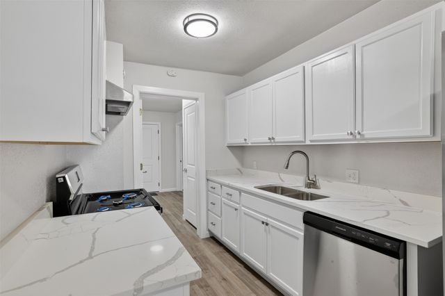 924 Nolte Drive, Dallas, TX 75208
