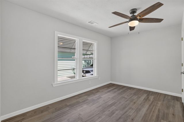924 Nolte Drive, Dallas, TX 75208