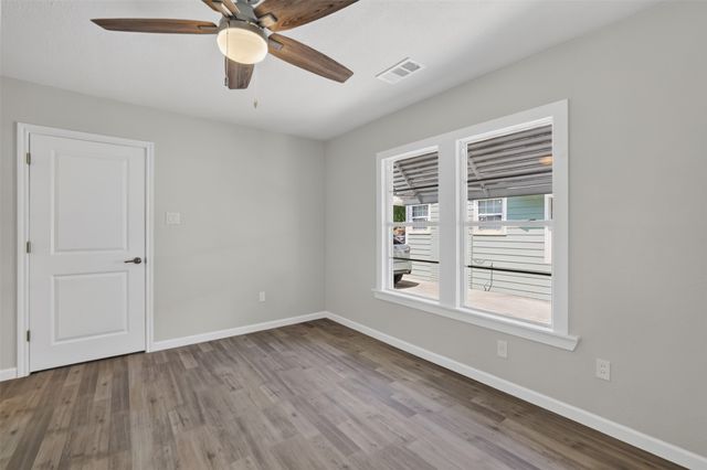 924 Nolte Drive, Dallas, TX 75208