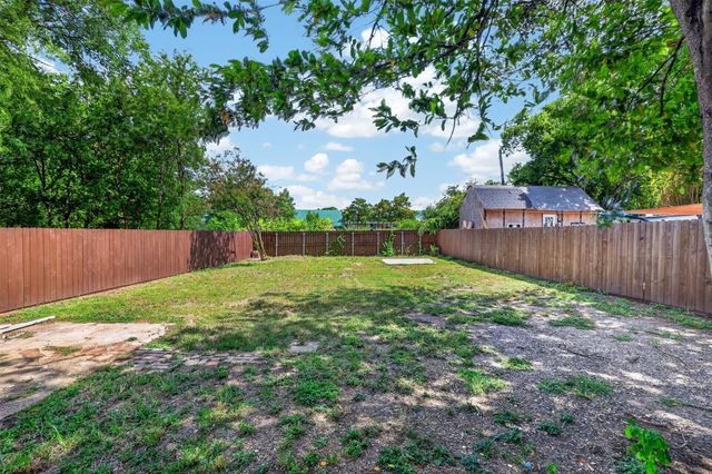 924 Nolte Drive, Dallas, TX 75208