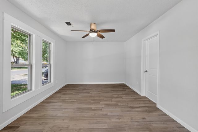 924 Nolte Drive, Dallas, TX 75208