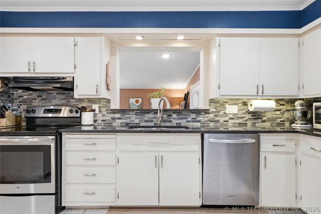 3224 S Oswego Avenue, Tulsa, OK 74135