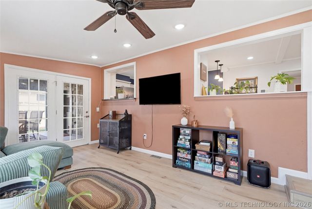 3224 S Oswego Avenue, Tulsa, OK 74135