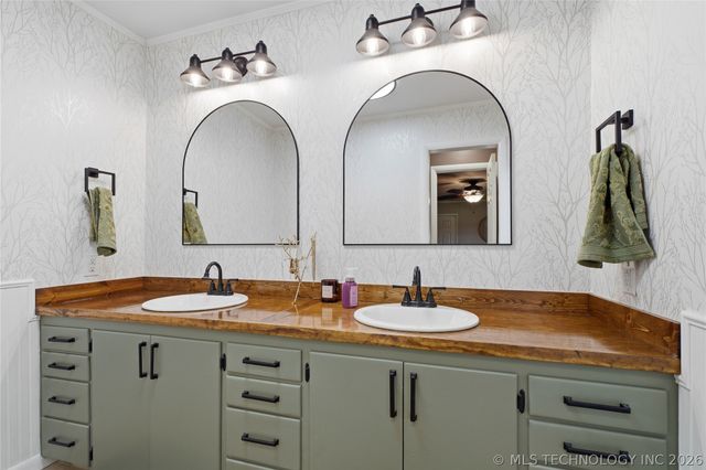 3224 S Oswego Avenue, Tulsa, OK 74135