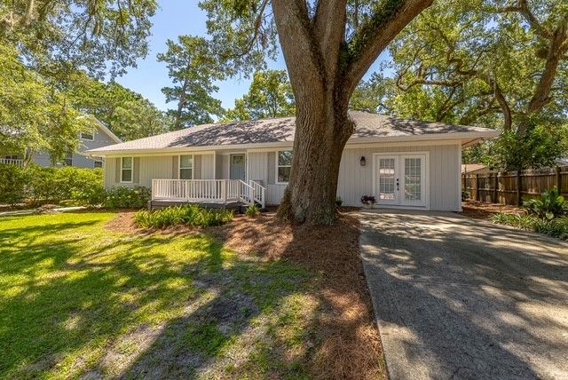 102 Sapelo Street, St Simons Island, GA 31522