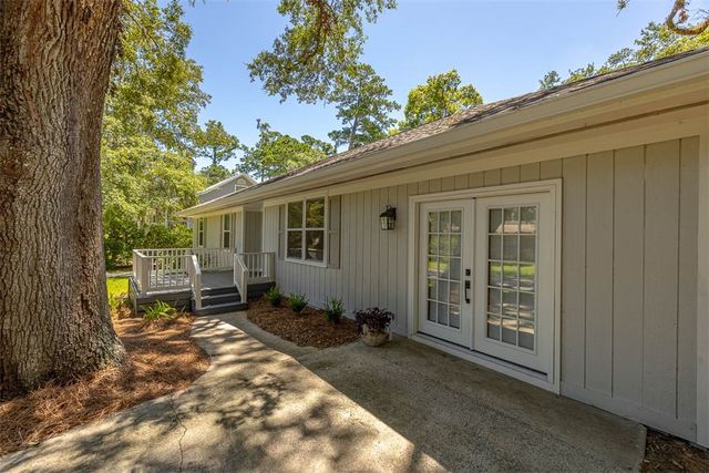 102 Sapelo Street, St Simons Island, GA 31522