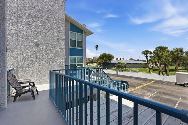 175 MEDALLION BOULEVARD F, Madeira Beach, FL 33708
