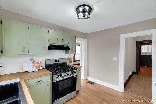 613 W Spring Street, New Albany, IN 47150