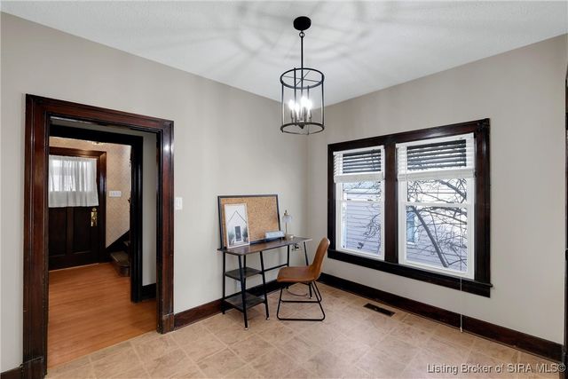 613 W Spring Street, New Albany, IN 47150