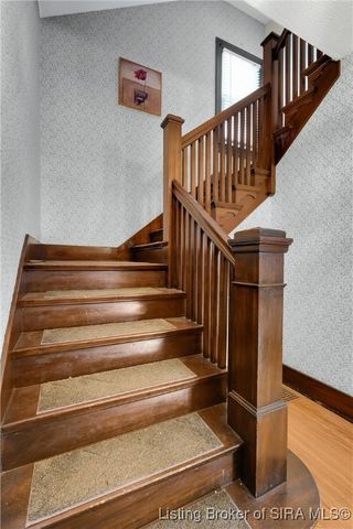 613 W Spring Street, New Albany, IN 47150