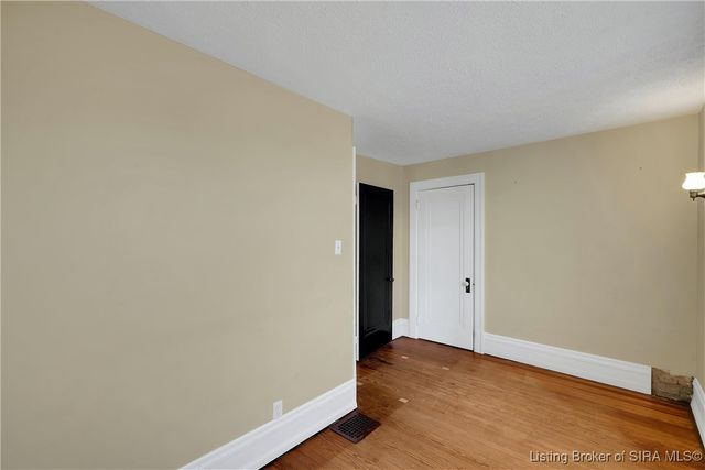 613 W Spring Street, New Albany, IN 47150