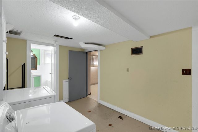 613 W Spring Street, New Albany, IN 47150