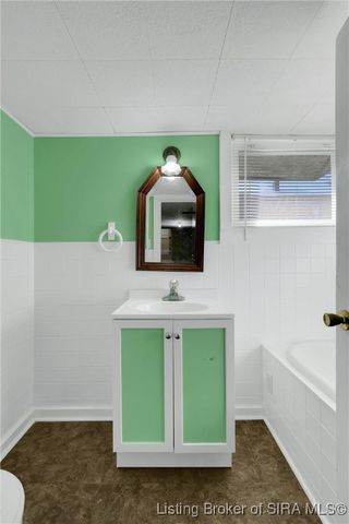 613 W Spring Street, New Albany, IN 47150