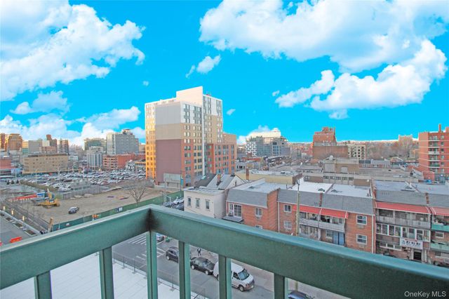 14218 S 38th Avenue 7D, Flushing, NY 11354